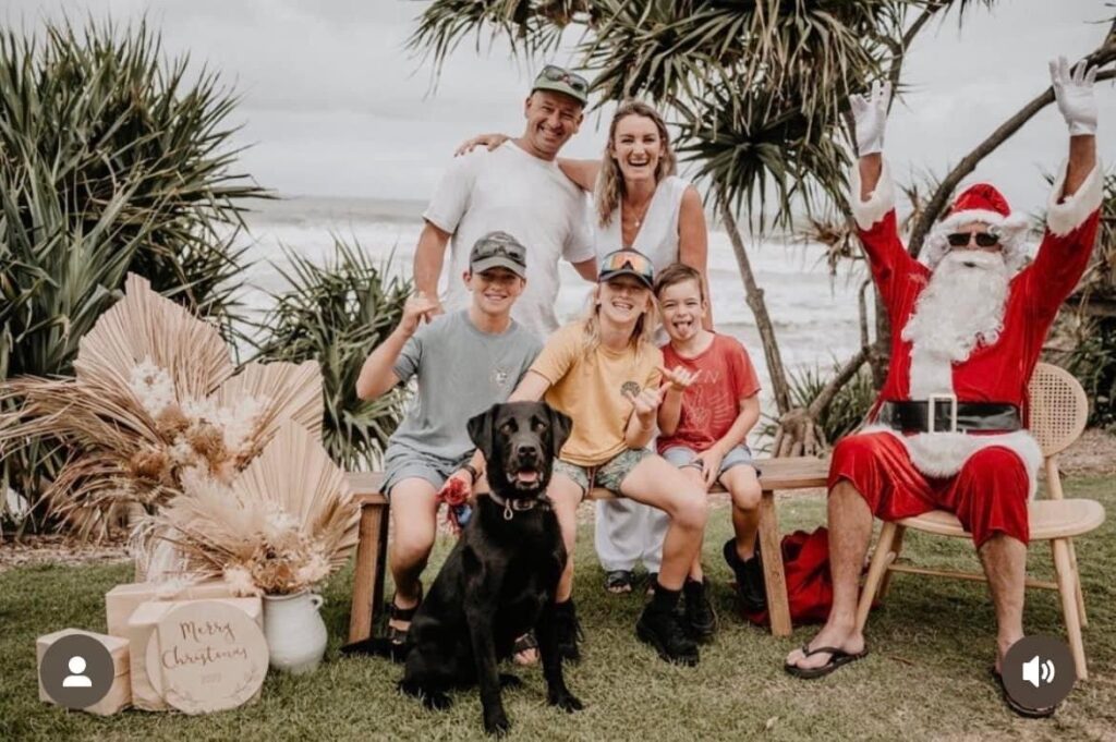 Santa photos at Coolum Beach by Natural Oak Photography