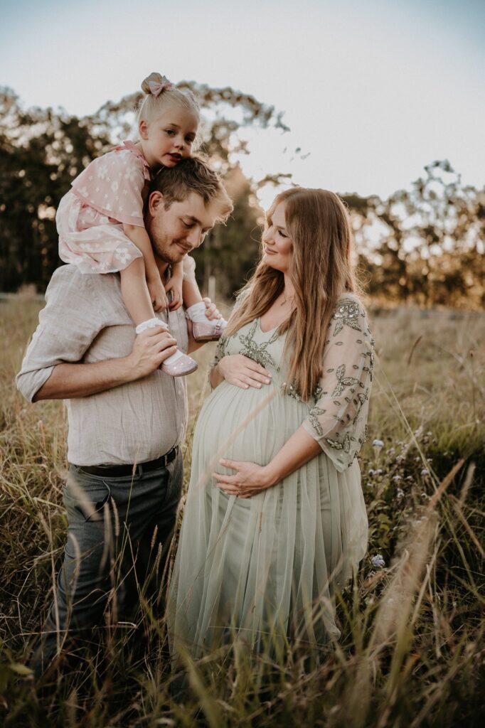 Sunshine Coast maternity and newborn photography by Natural Oak Photography
