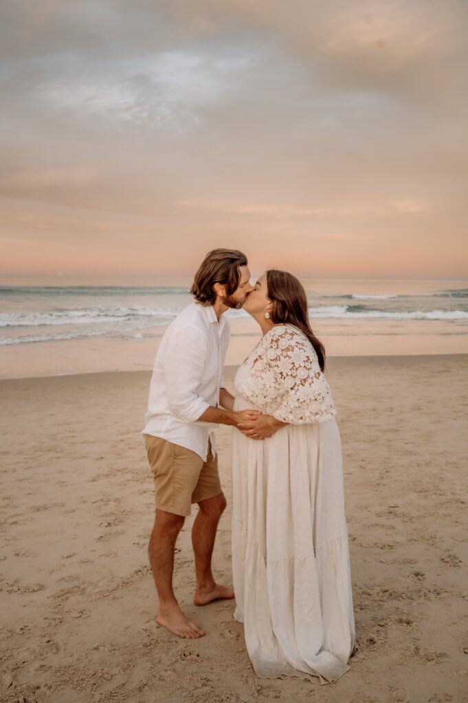Sunshine Coast maternity and newborn photography by Natural Oak Photography