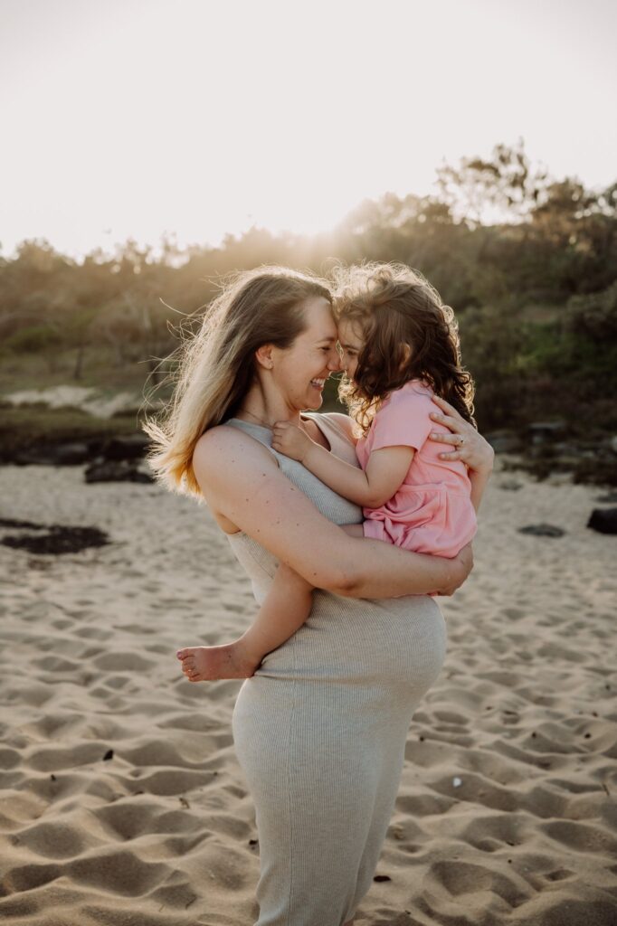 Sunshine Coast maternity and newborn photography by Natural Oak Photography